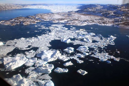 volo tra Kangerlussuaq e Ilulissat - iceberg nella baia di Disko